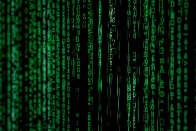 Auf der Suche nach dem Fremdsprachenspezifischen in der „fremdsprachenspezifischen digitalen Kompetenz“